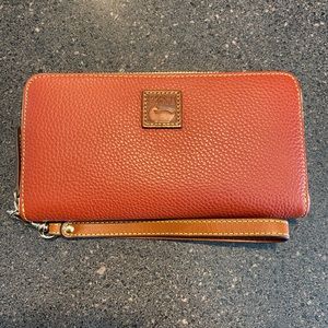 Dooney & Bourke wristlet wallet